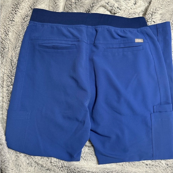 Figs Bottom - Picture 2 of 6